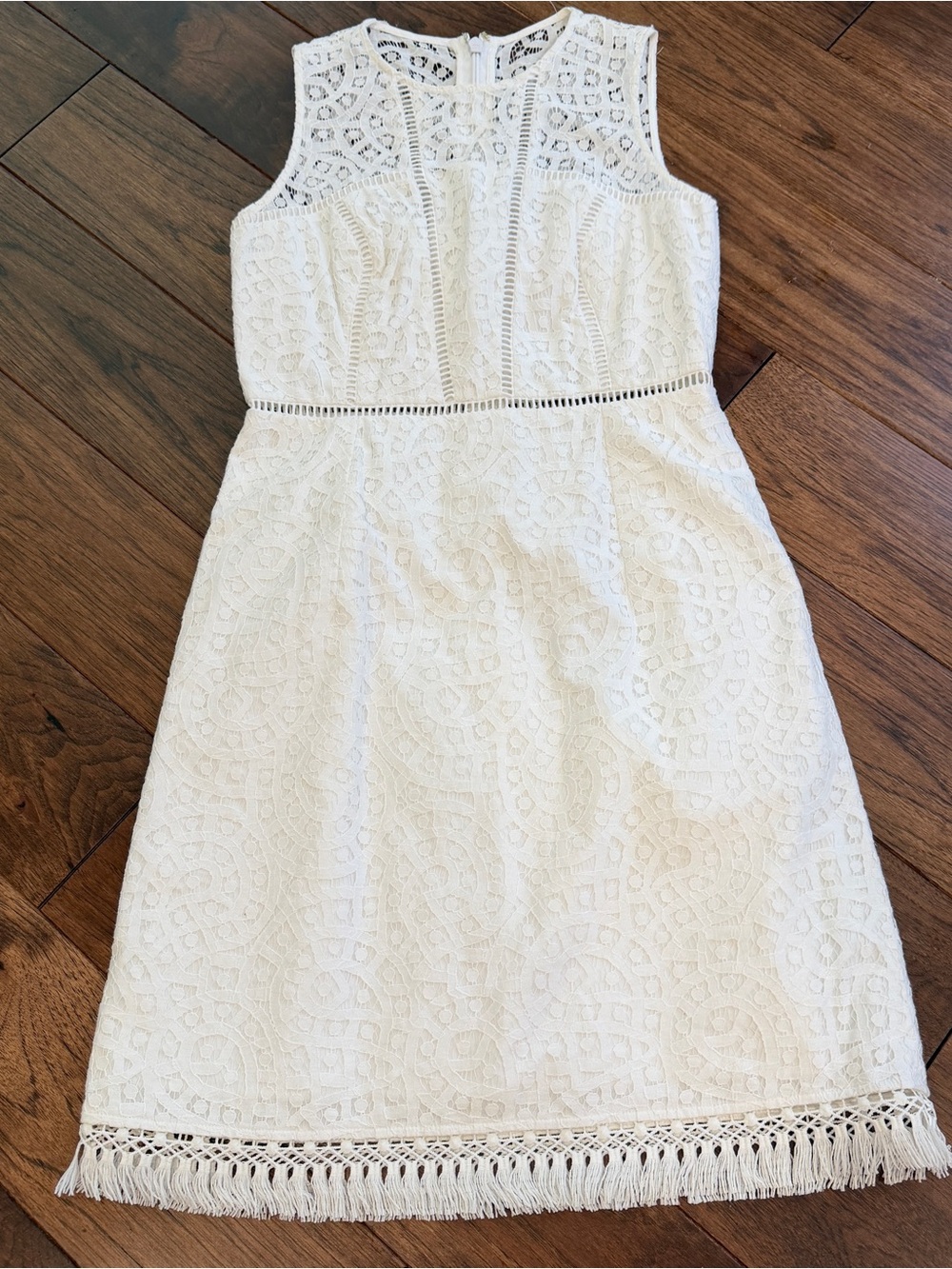 Lilly Pulitzer Simona White Lace Sheath Lined Fringe Hem Zip Back Dress Size 4
